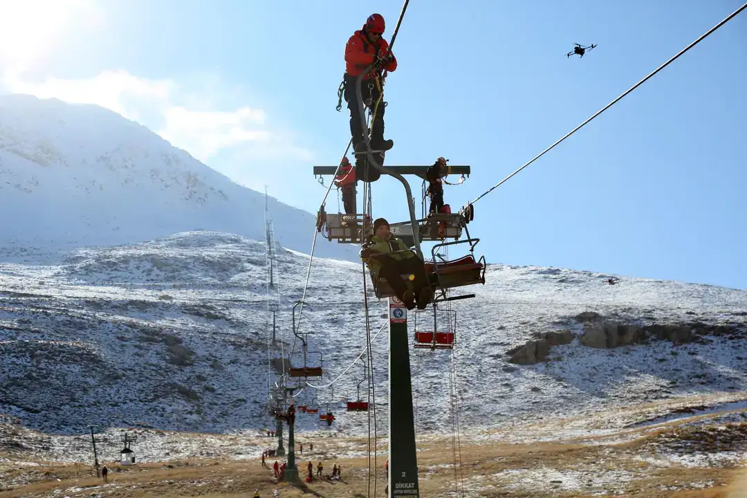 Saklıkent Teleferiğinde 14 Kişi Mahsur Kaldı 5