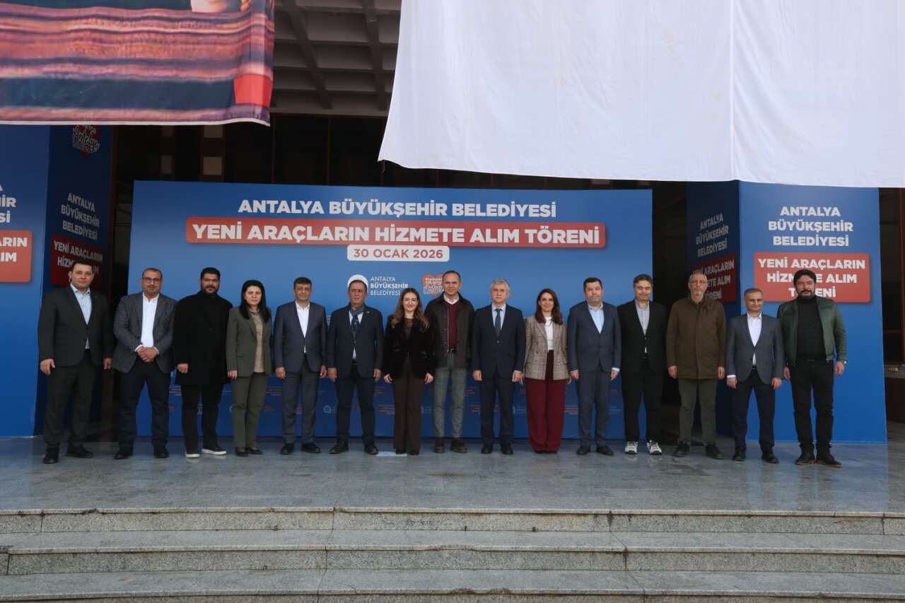 Antalya Büyükşehir hizmet filosu yenilendi: Yeni araçlar törenle tanıtıldı 1