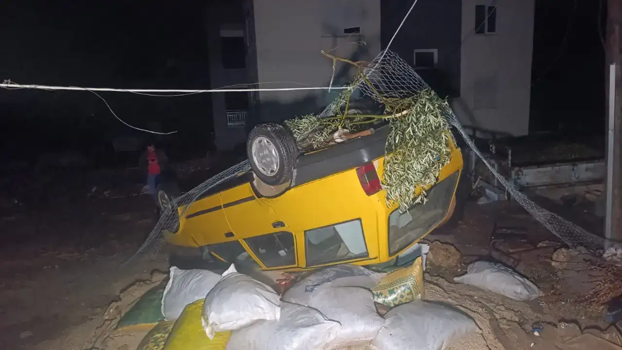 Manavgat’ta Hortum Mahalleleri Yıktı! 6