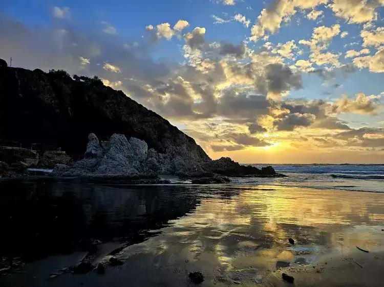 Hatay'da Büyüleyici Gün Batımı! Sahil Altın Rengine Boyandı 5