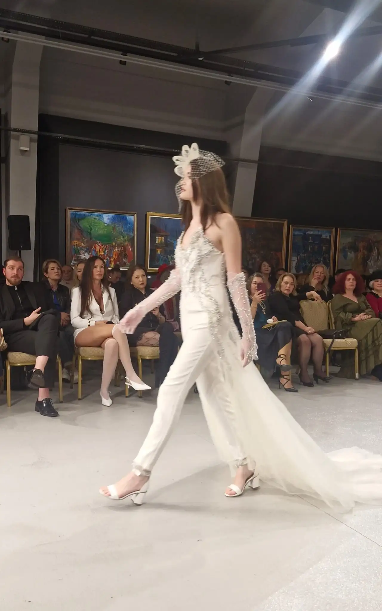 Antalya’da Şapkalı Kadınlar Cumhuriyet Ruhuyla Sahneye Çıktı 3