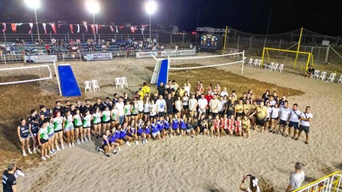 Manavgat’ta Plaj Voleybolu Mücadelesi Başladı: 130 Sporcu Yarışacak
