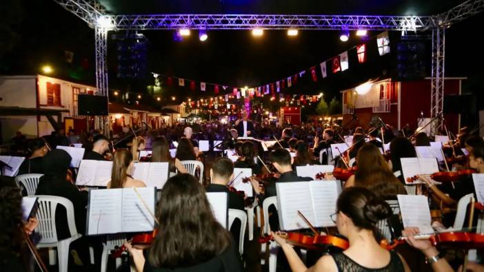 Kepez’te Genç Müzisyenlerden Barışa Özel Performans