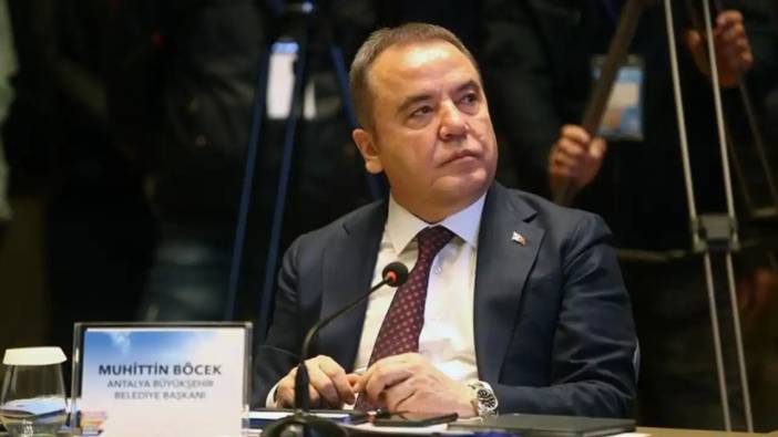 Tutuklu Muhittin Böcek’ten Dikkat Çeken Mesaj: "İnsanları Tanırsınız, Özellikle de Yanınızda Sandıklarınızı"