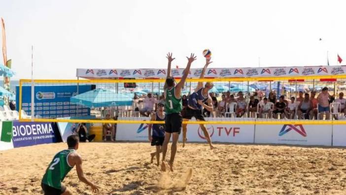 Mersin’de Uluslararası Plaj Voleybolu Heyecanı Nefes Kesiyor