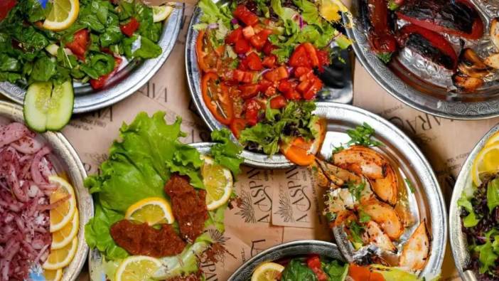 Ünlü Restoran Antalya’da: Sınırsız ve Ücretsiz İkram Geleneği Başladı