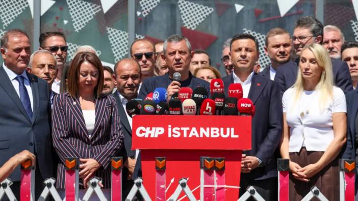 CHP'den Yeni Hamle! İstanbul'da Olağanüstü Kurultaya Gidiyor