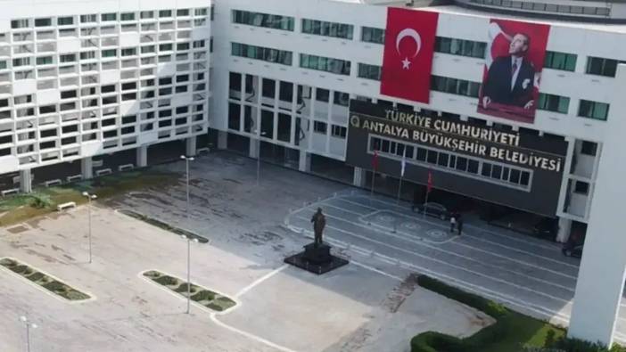 Antalya Büyükşehir Belediyesi'ne Operasyon 20 Gözaltı! 8 Şirkete Kayyum Talebi