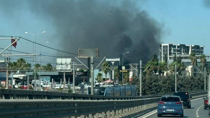Kepez’de Hortumu Kapan Koştu! 12 Araç Yandı, Takviye İstendi