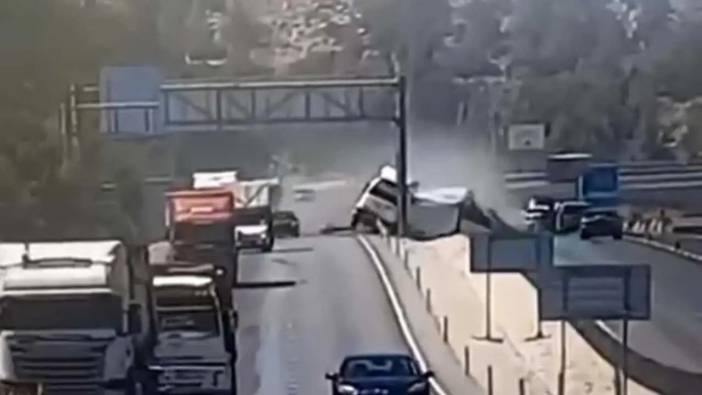 Antalya’da Trafiği Felç Eden TIR Kazasının Görüntüleri Ortaya Çıktı!