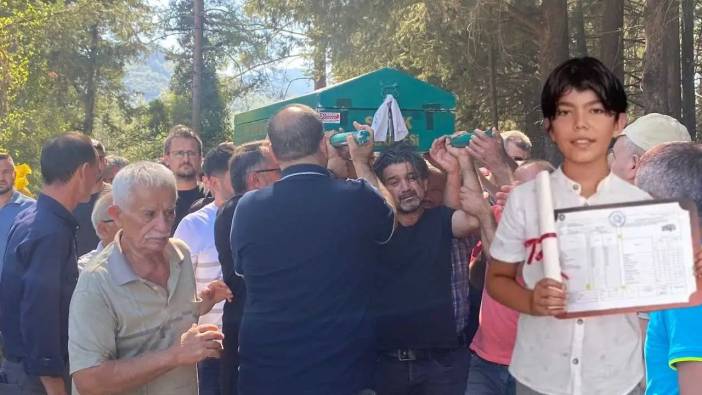 Serik’te 12 Yaşındaki Mehmet Gözyaşlarıyla Toprağa Verildi