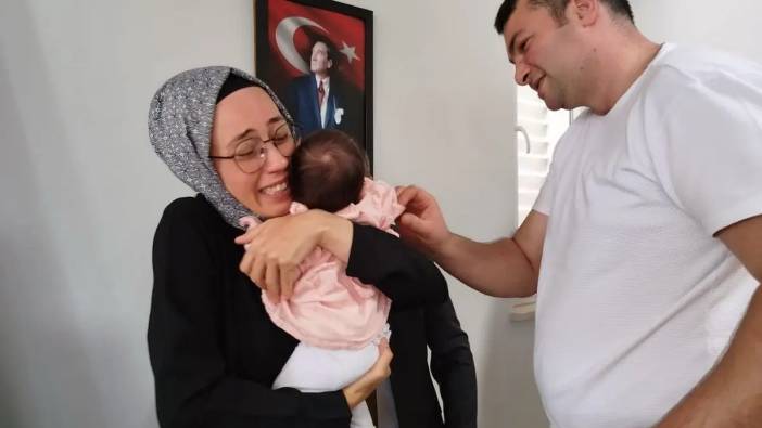 Antalya’da Koruyucu Aileye Begüm Bebek Sürprizi: Kokusunu İçine Çekti, Gözyaşı Döktü