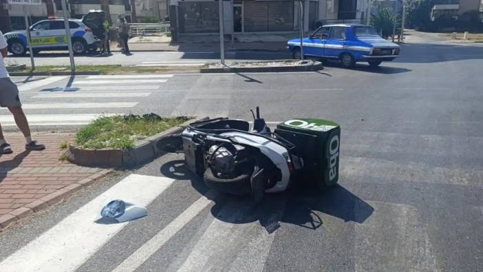 Manavgat'ta Caddeye Kontrolsüz Çıkış Yapan Otomobil Motosiklete Çarptı