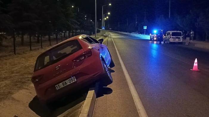 Burdur- Antalya Yolunda Alkollü Sürücü Refüje Girdi! Ehliyeti Kaptırdı