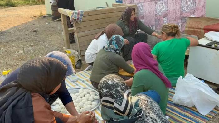 Alanya’da Yangın Sürüyor! Kadınlar Ekiplere Pişi ile Destek Oluyor