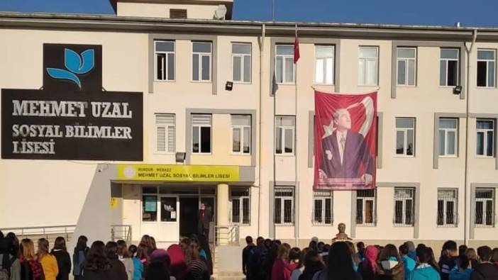 Burdur'da Lise Öğrencilerinden İlk Kitap: Düşten Kaleme