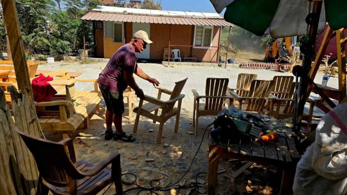 Hatay’da Depremle Yıkılan Atölyesini Konteynerde Yeniden İnşa Etti!