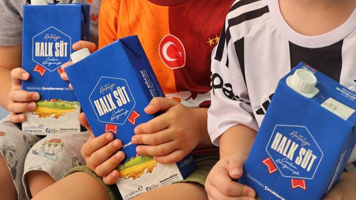Antalya Büyükşehir’den Büyük Hizmet! Miniklere Her Ay Ücretsiz Süt Desteği