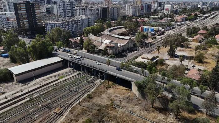 Adana’da “007 James Bond” Filminin Çekildiği Köprü Yıkılıyor