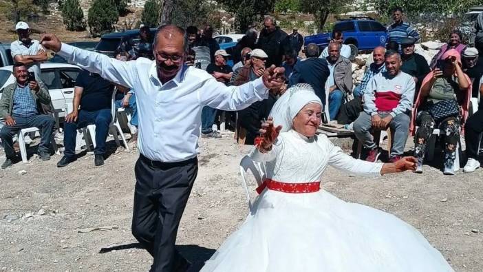 Mersin’de 9 Torunlu Çiftin Düğün Hayali 40 Yıl Sonra Gerçek Oldu!