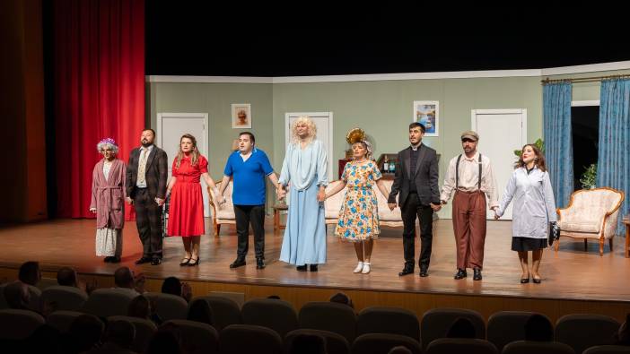 Sahneye Çıkmak İsteyenlere Fırsat! Manavgat Kent Tiyatrosu Yeni Oyuncularını Arıyor