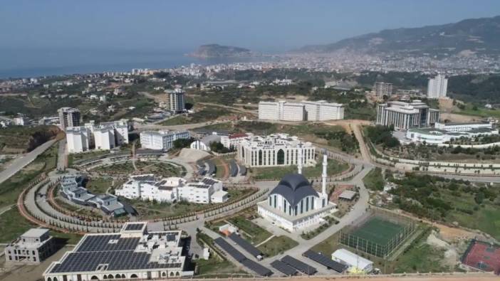 Alanya Alaaddin Keykubat Üniversitesi'nden 5 Akademisyen En Etkili Bilim İnsanları Listesinde