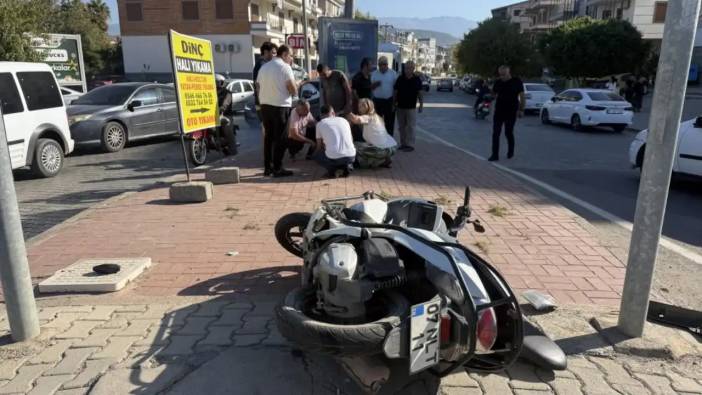 Gazipaşa’da Hafif Ticari ile Motosiklet Çarpıştı! Sürücüsü Yola Savruldu