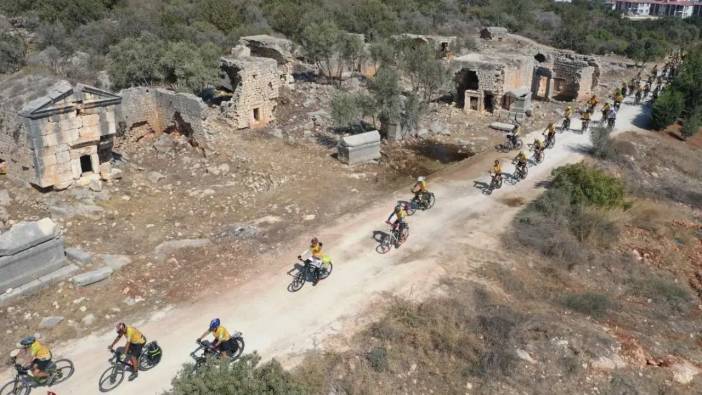 Mersin’de Antik Kentler Arasında Bisiklet Festivali! Pedallar Tarihe Dokunuyor