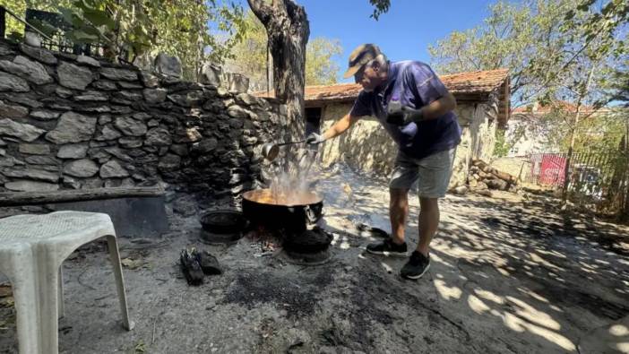 Antalya’da Geleneksel Pekmez Yapımı Başladı! Kilosu 500 TL'den Satılıyor
