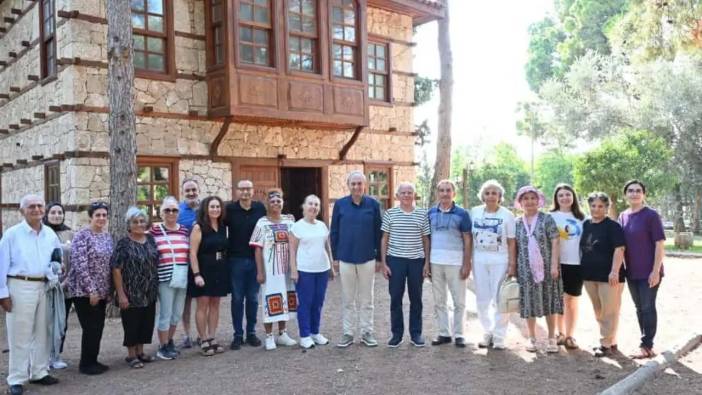 “Yaşlı Dostu Kepez” İçin Gönüllüler El Ele Verdi