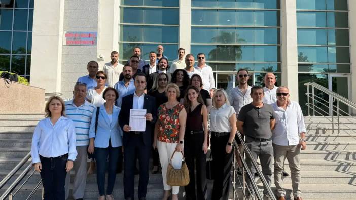 CHP Muratpaşa İlçe Başkanı Seçilen Can Okan Kıran Mazbatasını Aldı