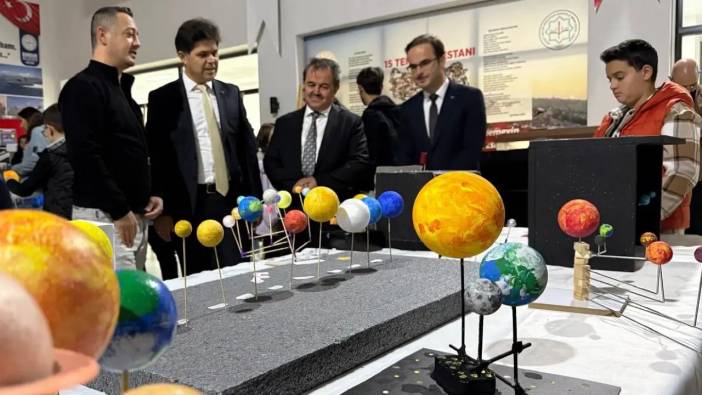 Burdur’da Uzay Şenliği: Öğrenciler Maket Yaptı, Roket Uçurdu