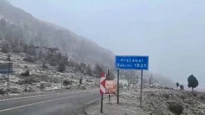 Sıcak Günlerin Ardından Antalya’ya İlk Kar Yağdı