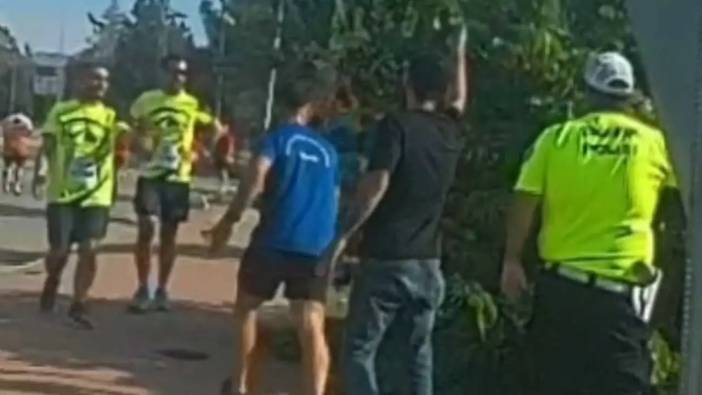 Adana’da Halk Koşusunda Yol Kapanınca Sürücüler Koşuculara Saldırdı