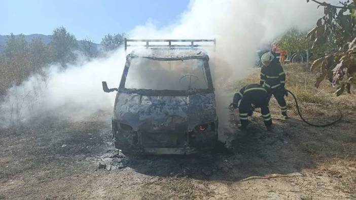 Burdur’da Seyir Halindeki Kamyonet Alev Topuna Döndü!