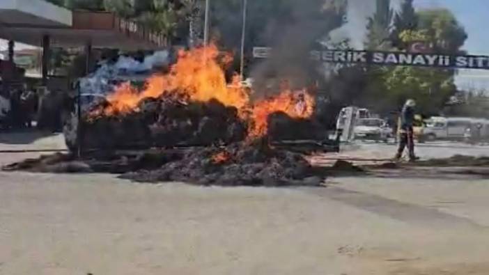 Serik’te Saman Yüklü Traktör Alev Aldı! Korku Dolu Anlar Kamerada