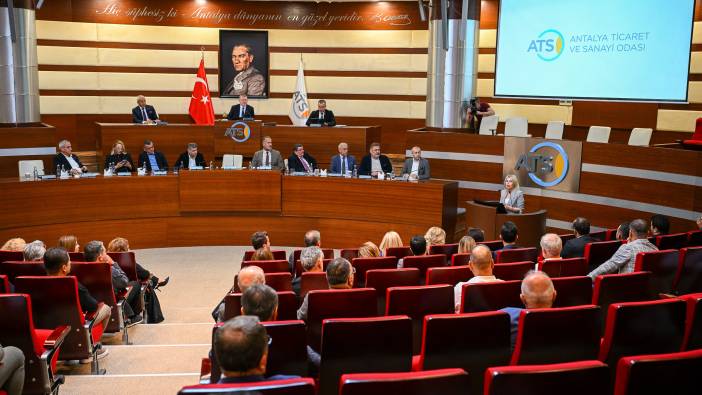 ATSO Toplantısı Gündeme Damga Vurdu! Rektör Özkan’dan Antalya’ya Kritik Mesaj