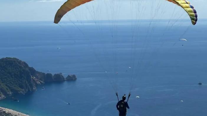 ALKÜ Akademisyen ve Öğrencileri Dünya Yamaç Paraşütüne Damga Vurdu