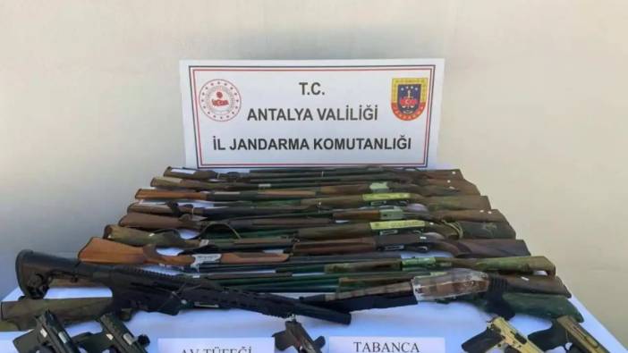 Elmalı’da Ruhsatsız Silah Operasyonu! 20 Silah Yakalandı