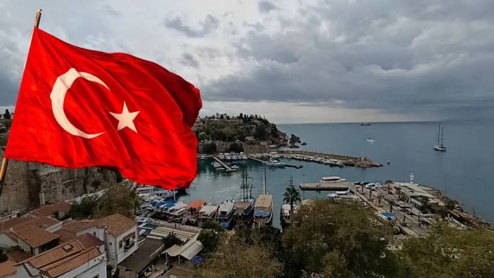 Antalya'da 29 Ekim'de Hava Nasıl Olacak? Cumhuriyet Bayramı'nda Yağmur Var mı?