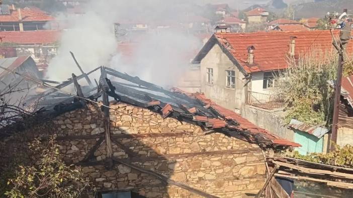 Isparta Bağıllı'da Yangın Paniği: Alevler Bitişiğe Sıçradı