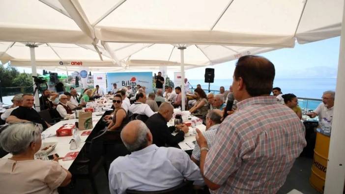 Akdeniz Üniversitesi’nde Bilim Kafe Serisi Sağlıkla Devam Ediyor!