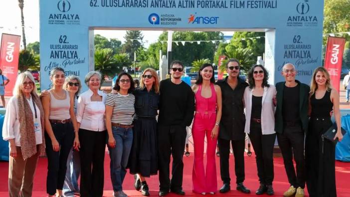 Altın Portakal’da “Confidante” Seyirciyle Buluştu: Saadet Işıl Aksoy ve Erkan Kolçak Köstendil’den Set Anıları