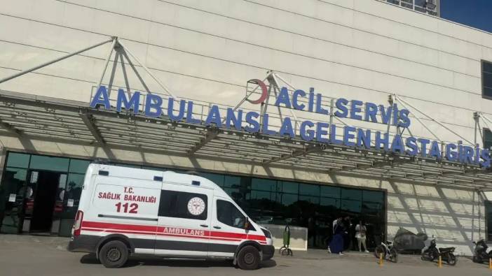Mersin’de Patatesli Sıkma Krizi: 26 Öğrenci Zehirlenme Şüphesiyle Hastaneye Kaldırıldı