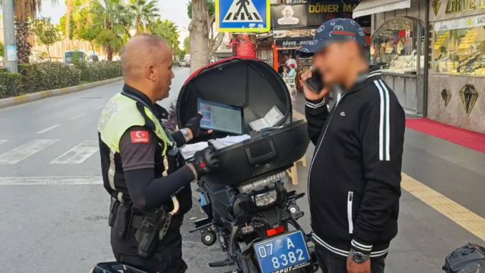 Manavgat’ta Ehliyetsiz Sürücü Otomobile Çarptı! 41 Bin TL'lik Cezadan Kaçamadı