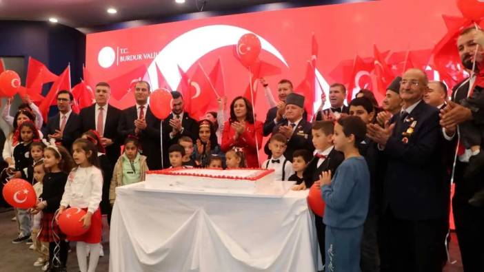 Burdur’da Bayram Coşkusu MAKÜ’de Zirveye Çıktı!