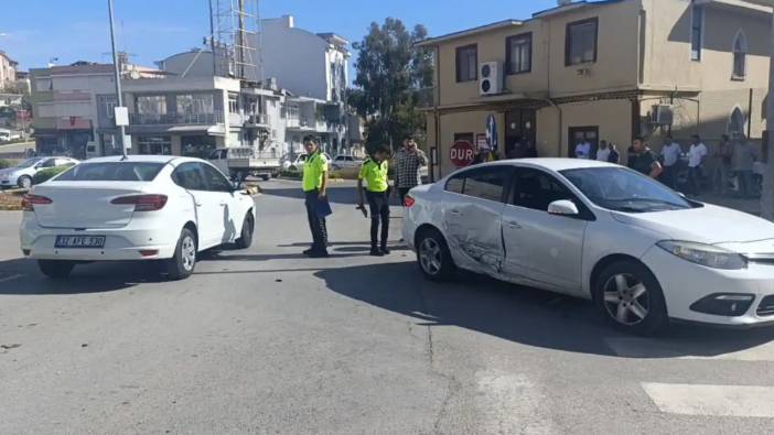 Manavgat’ta Otomobiller Çarpıştı! Yolcu Yaralandı