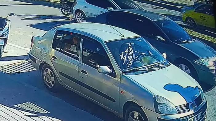 Manavgat'ta Motosiklet Otomobile Arkadan Çarptı! Sürücü Hastaneye Kaldırıldı