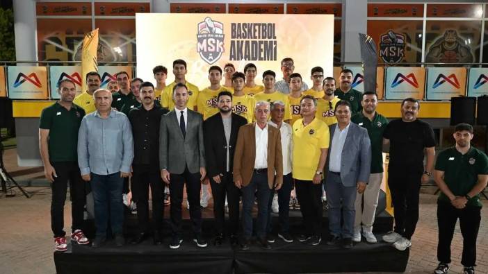 Mersin’de Basketbol Akademisi “Milli Takım” Hedefiyle Kapılarını Açtı