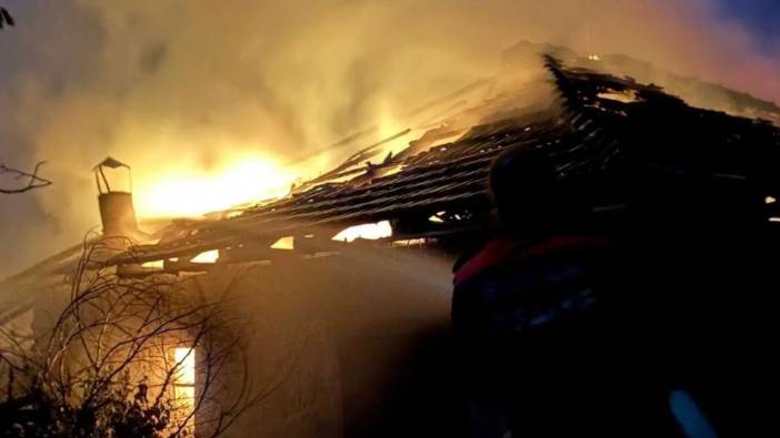 Burdur Evle Ahırın Kül Olduğu Yangın Büyük Panik Yarattı!